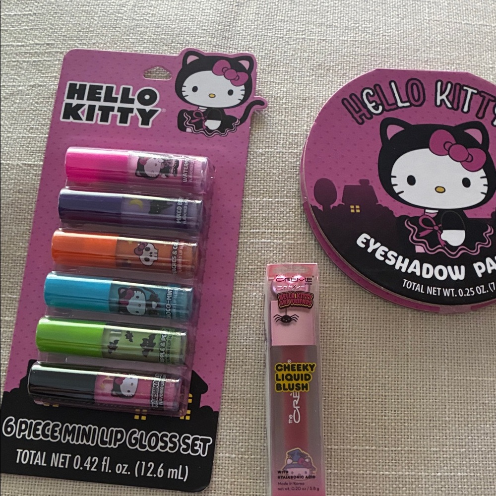 Hello Kitty Sanrio Makeup Set, 3 items with Multicolor Glosses